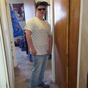 Meet your Posher, Adam