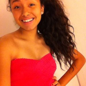 Meet your Posher, Rebeca