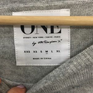 One Teaspoon Sweaters - One Teaspoon grey striped "cashmere" sweater in M One Teaspoon Sweaters - One Teaspoon grey striped "cashmere" sweater in M