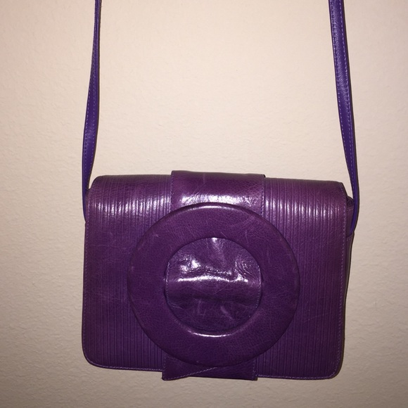 LOWEST SALE - Carlos Falchi crossbody purse!