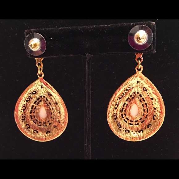 Gold tone and White Earrings - NWOT - Picture 2 of 2