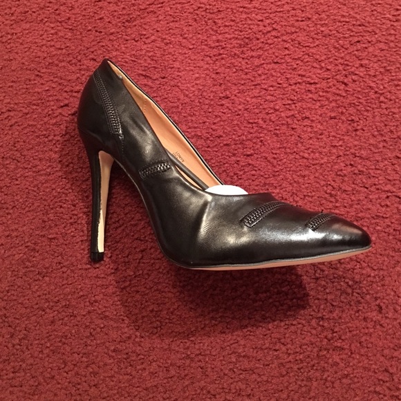 NIB Ashley Stewart zipper detailed pump 12W - Picture 3 of 3