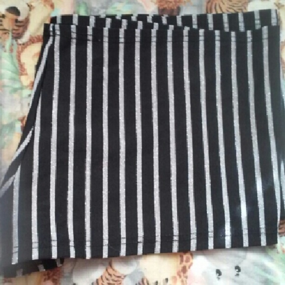 Sexy black and silver stripes bootys