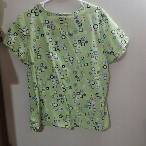 Scrub top - Picture 2 of 3