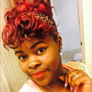 Meet your Posher, Lena