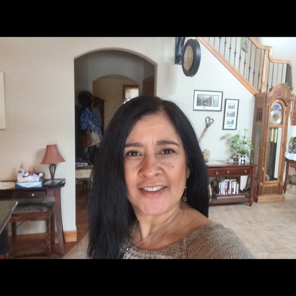 Meet your Posher, Carmen - Picture 1 of 1