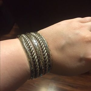 Bundle for @lisadraper