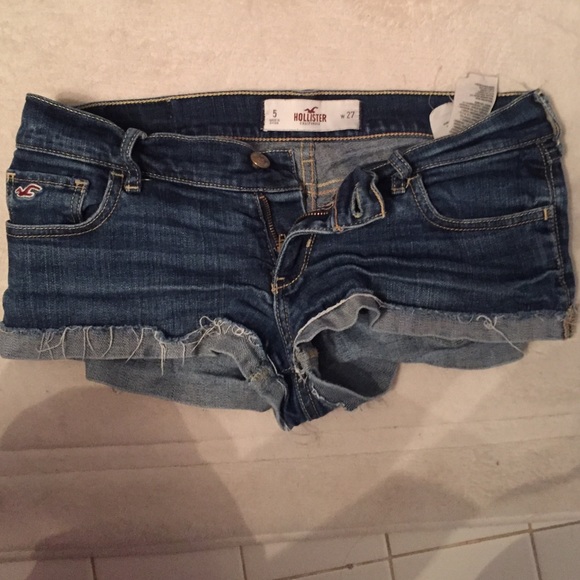 Size 5 Hollister Booty Shorts