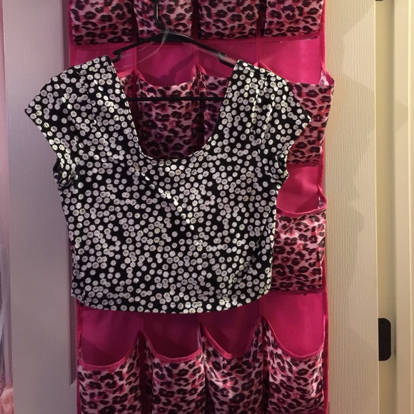 crop top - Picture 1 of 1