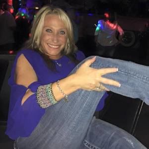 Meet your Posher, Candi