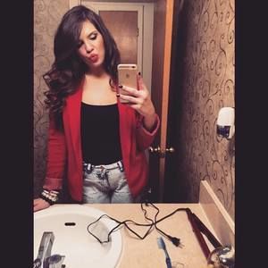 Meet your Posher, Allison