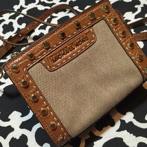 Authentic NWOT Michael Kors Selma Mini purse