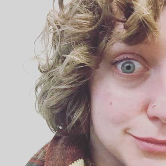 Meet your Posher, Ellie - Picture 1 of 1