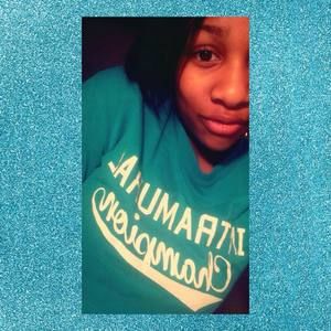 Meet your Posher, Kayla