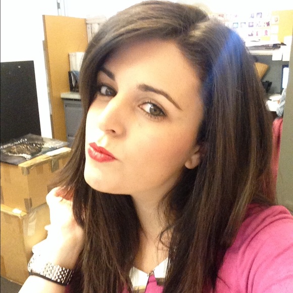 Meet your Posher, Emily