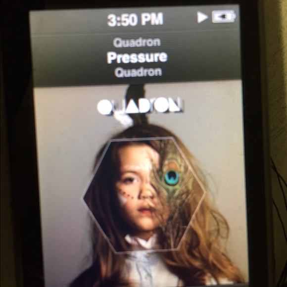 Meet your Posher, Emmanuelle