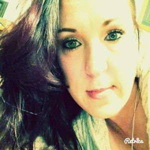 Meet your Posher, Rebecca