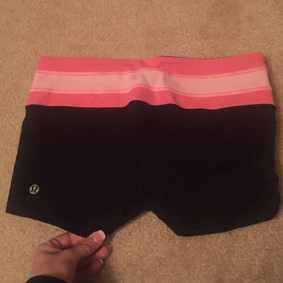 Lululemon spandex/shorts - Picture 2 of 4