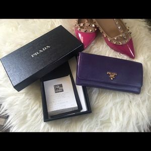 ⚠️SALE⚠️ Authentic Prada Saffiano Leather Wallet