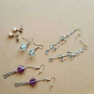 4 pairs of earrings
