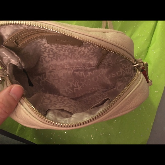 DKNY cross body, small good condition! - Picture 3 of 4