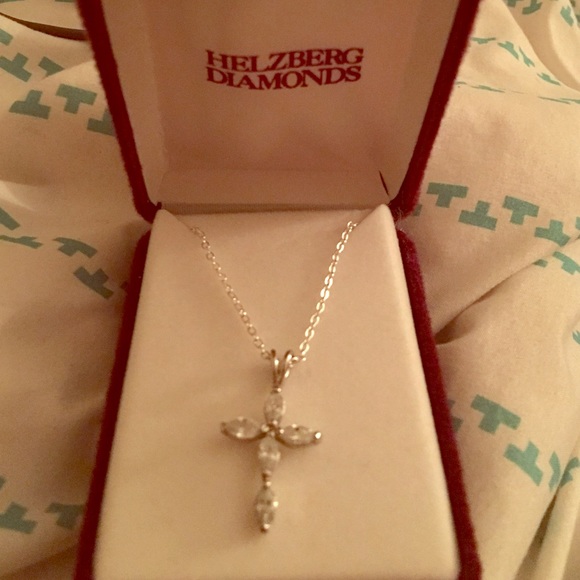 Cross Necklace - Picture 1 of 3