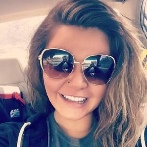 Meet your Posher, Monique