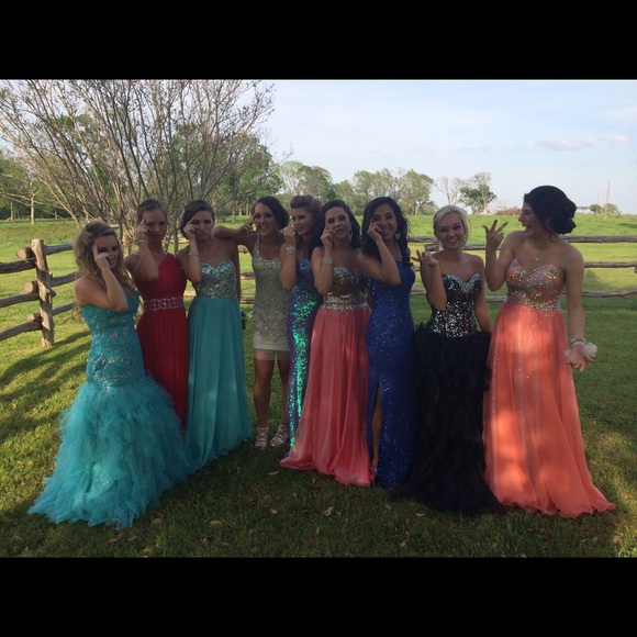 Prom dress for sale! Worn once😊 - Picture 2 of 3