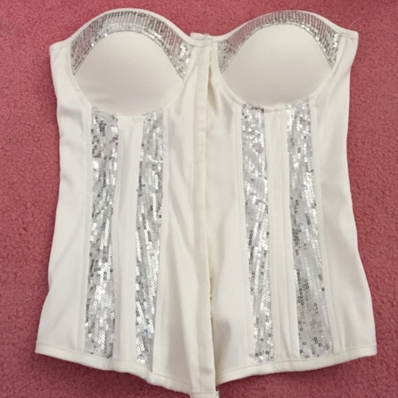 White bustier with silver lining