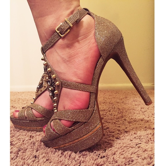 Gianni Bini heels like new