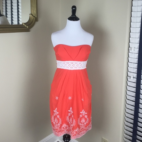 SPEECHLESS Strapless Dress with White Embroidery 7