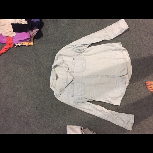 cute button down! - Picture 3 of 4