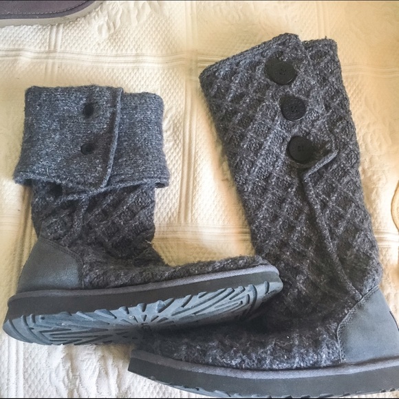 Authentic Grey sweater Uggs. Size 10