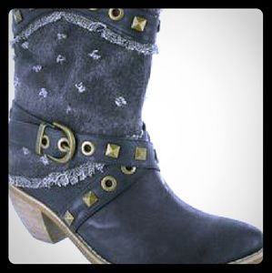 Helen's Heart Studded Ankle Boots Sz 8