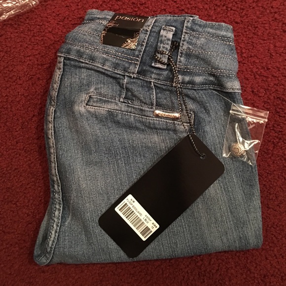 High waist, butt lift, skinny jeans.