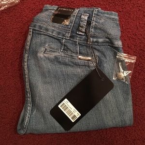 High waist, butt lift, skinny jeans.