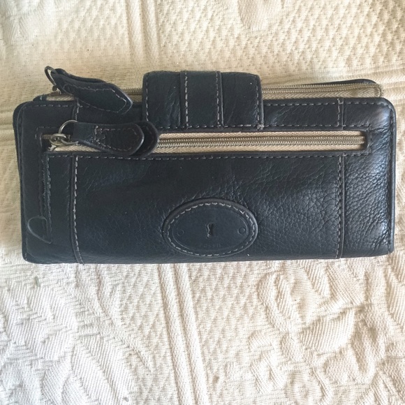 Black Fossil snap close wallet