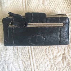 Black Fossil snap close wallet