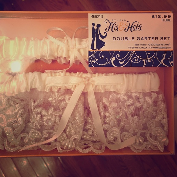 💍👰Brand new- Bride & Groom double garter set