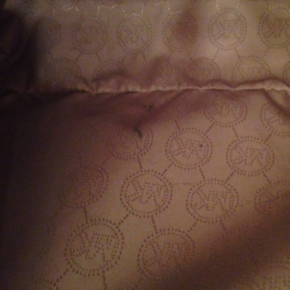 Michael Kors purse - Picture 4 of 4