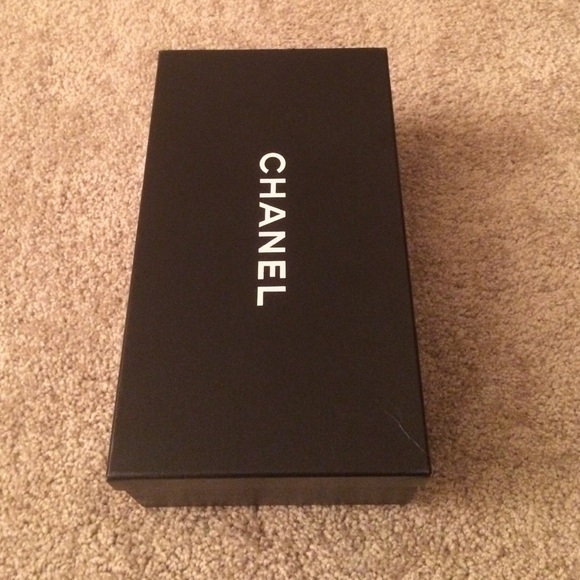 Chanel shoe box