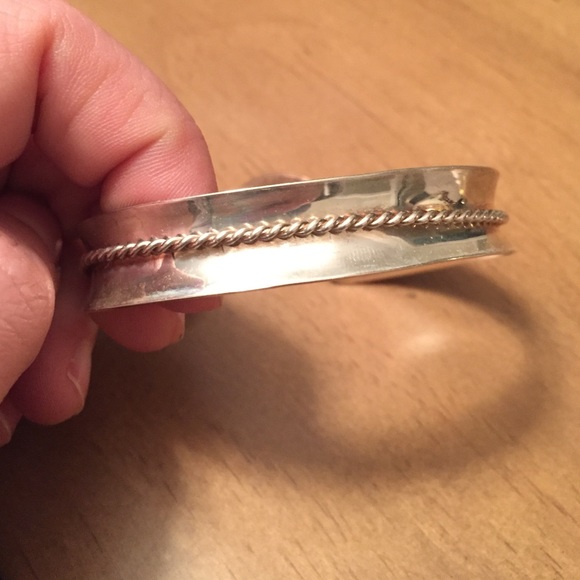 Mexican sterling silver cuff bracelet - Picture 2 of 2