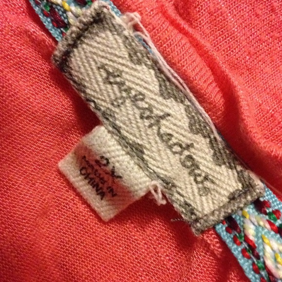 Eyeshadow T-shirt with Lace Embellishment! Size 2X - Picture 4 of 4