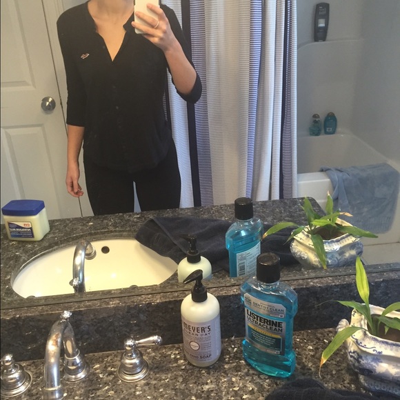 hollister cute shirt!