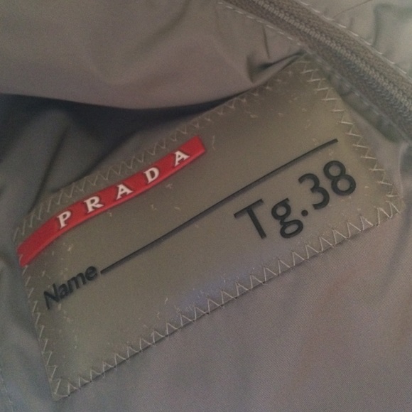 Prada winter coat - Picture 4 of 5