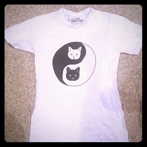 Hot Topic Yin Yang Cat Tee