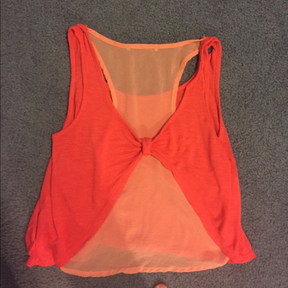 adorable top! - Picture 3 of 4