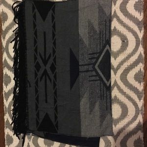 Charlotte Russe blanket scarf, blue, black, grey💋