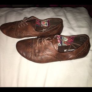 Not rated Oxford style shoes