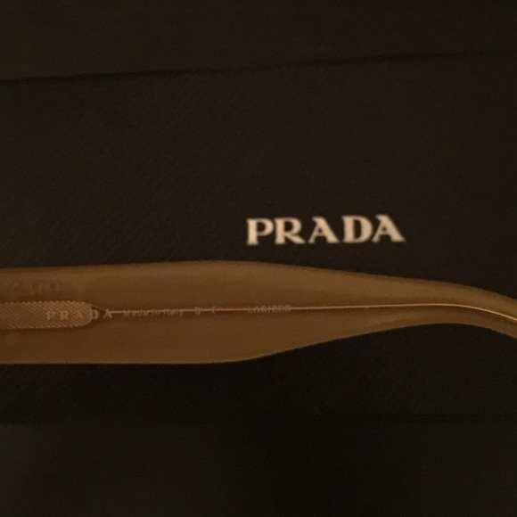 Prada sunglasses - Picture 3 of 4